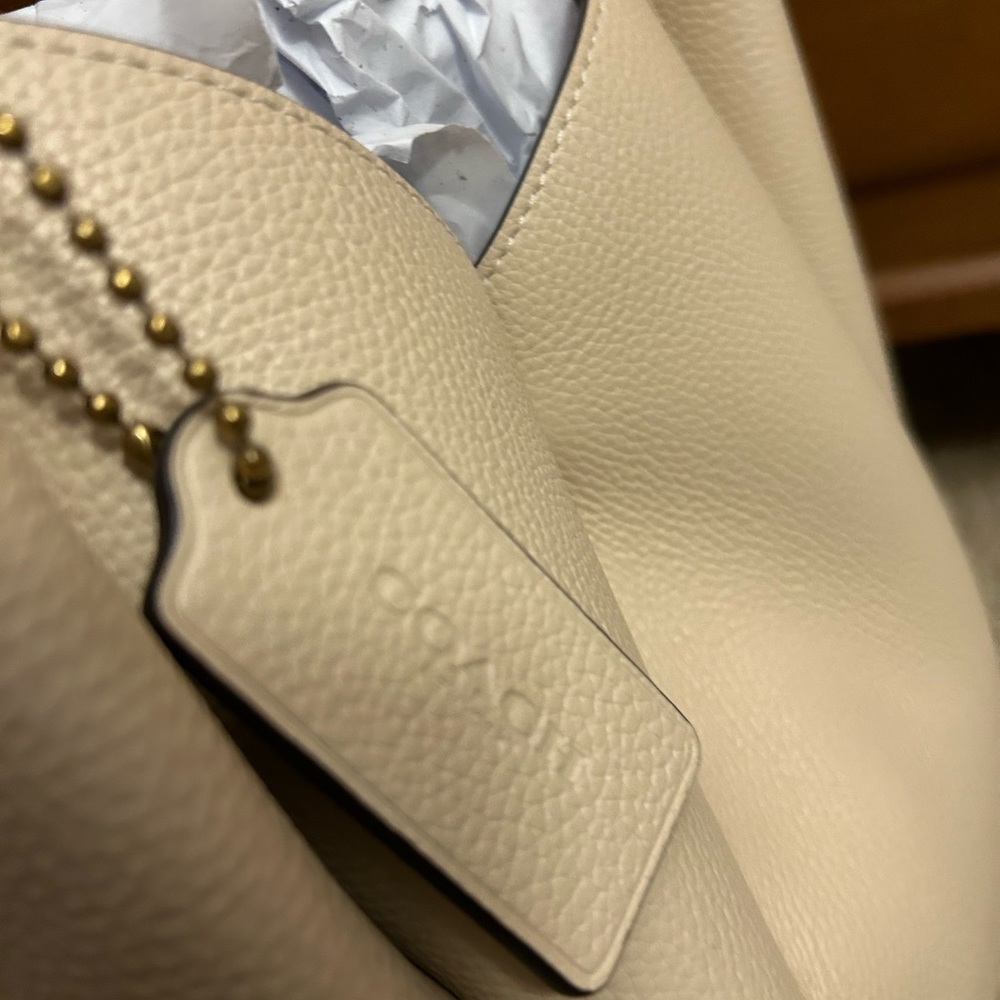 Coach Cream Leather Shoulder Bag - Picture 6 of 12